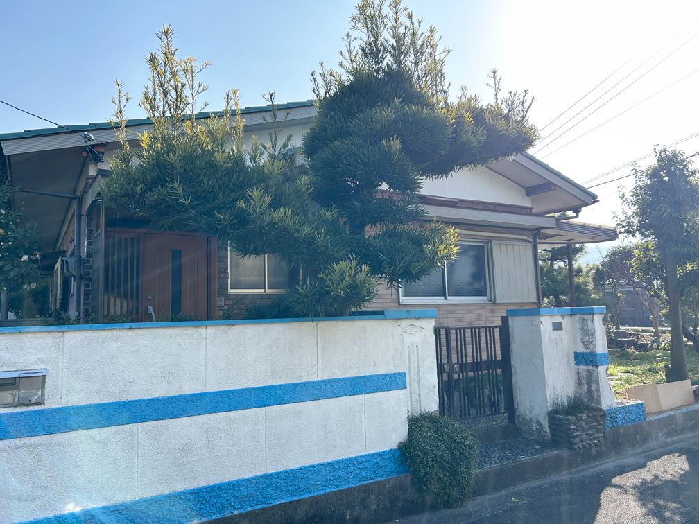 282.37 sqm Corner Land Plot in Matsuyama's Higashikata Area - Thumbnail 4