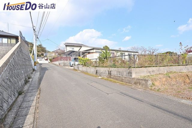 5LDK Solar-Powered House in Kagoshima with Large Garden - Thumbnail 2