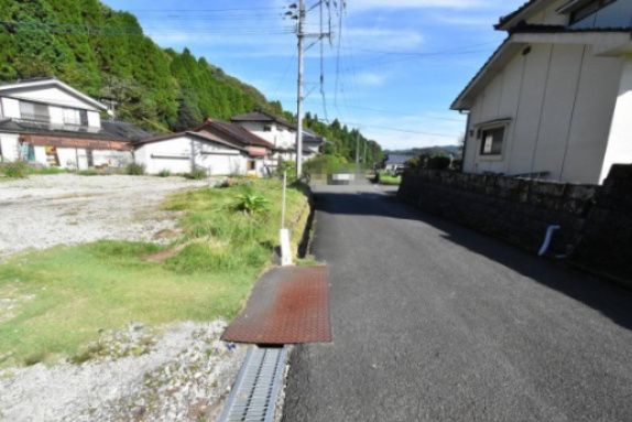 Vacant Corner Lot for Sale in Satsumasendai, Kagoshima Hot Spring Area - Thumbnail 4