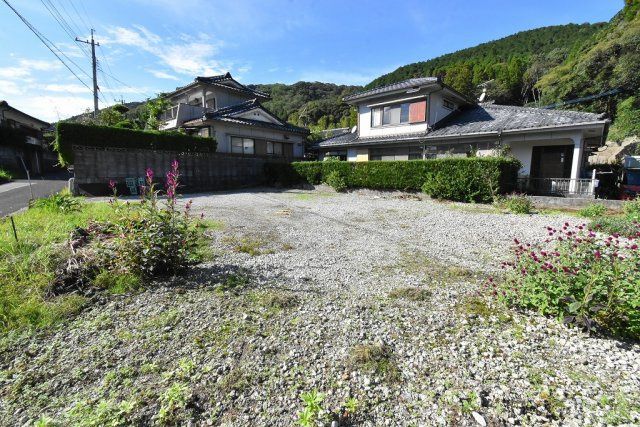 Vacant Corner Lot for Sale in Satsumasendai, Kagoshima Hot Spring Area - Thumbnail 2