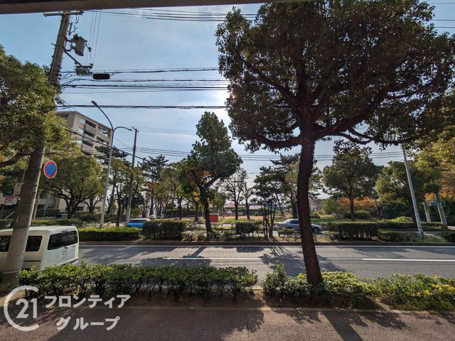Renovated 3-Bedroom Apartment Near Sumiyoshi Station, Kobe - Thumbnail 2