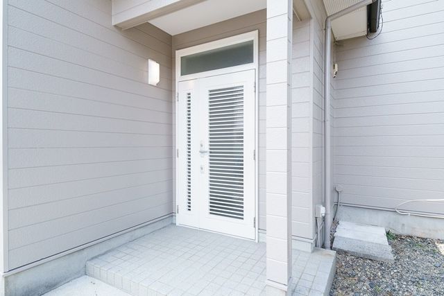 Renovated 4LDK Detached House for Sale in Yokkaichi, Mie - Thumbnail 2