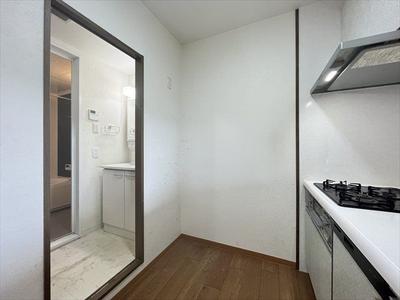 3LDK Apartment in Oharu Town - Renovated 70.67㎡ Space — Image 4, Oji, Aichi