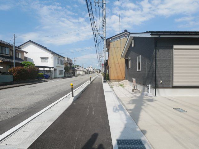 2LDK Single-Story House for Sale in Namerikawa, Toyama - Thumbnail 3