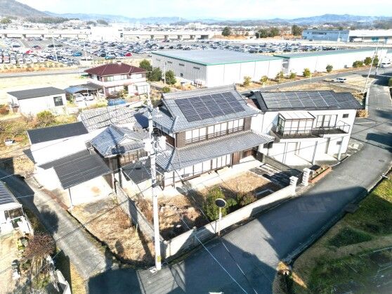 9LDK Farmhouse with Land for Sale in Akaiwa, Okayama - Thumbnail 2
