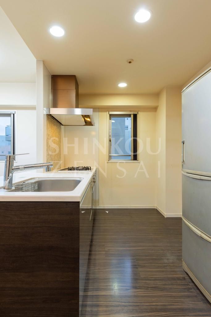 Prest Numazu Ote-machi 3LDK Apartment for Sale | Numazu Station - Image 1