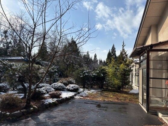 3LDK Wooden House with Japanese Garden in Kosaka, Akita - Thumbnail 2
