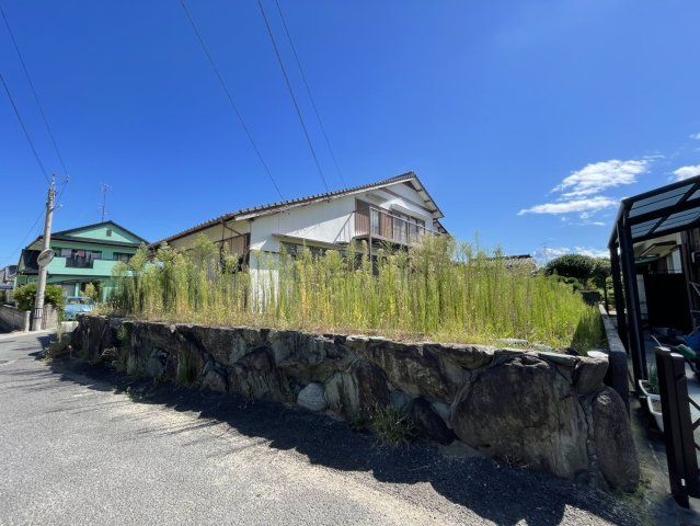 7DK Used House for Sale in Niihama Sakuragaoka - Thumbnail 2
