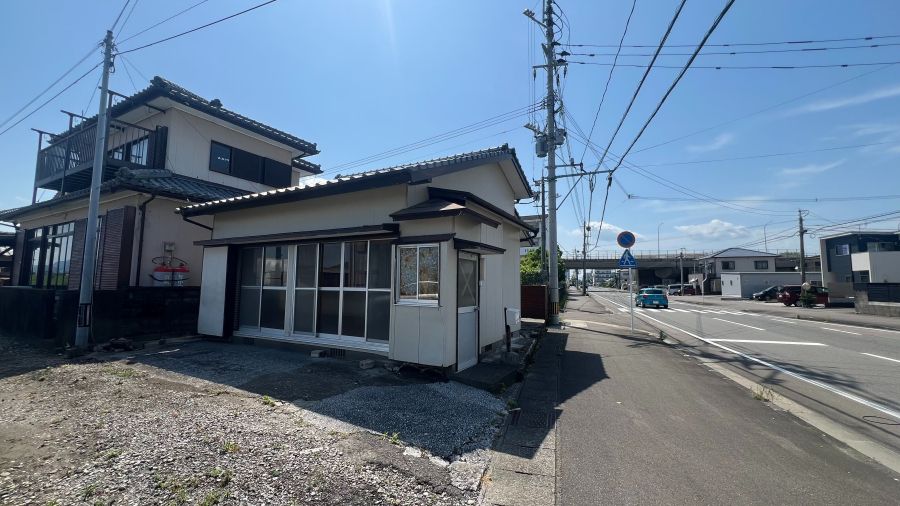Compact 2DK House in Miyazaki City - Thumbnail 3