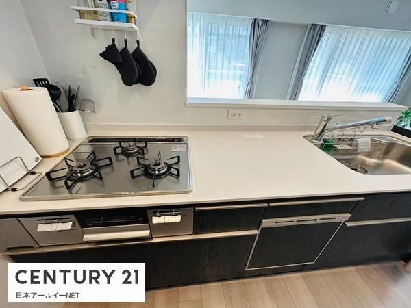 2LDK Apartment with Garden in Takatsuki, Osaka - Thumbnail 4