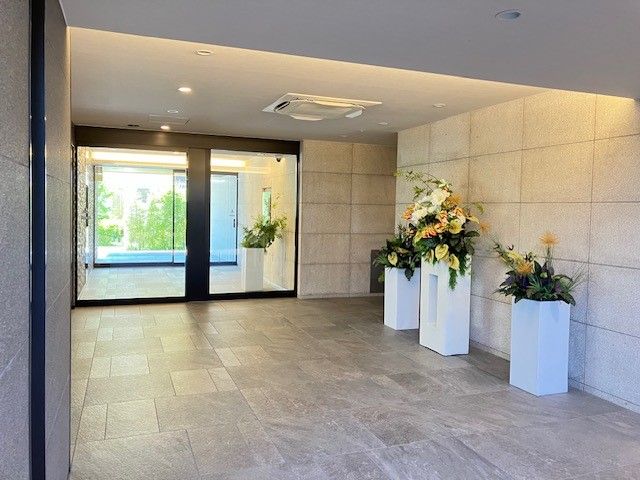 4LDK Condo in Surpass City Doita Grand Gate, Matsuyama - Thumbnail 3