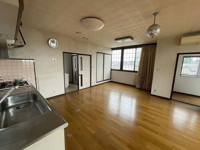 2LDK house in Kochi City with 3 parking spaces - Thumbnail 2