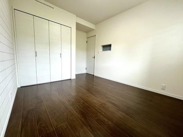4LDK House in Miyazaki City with Energy-Efficient Features - Thumbnail 4