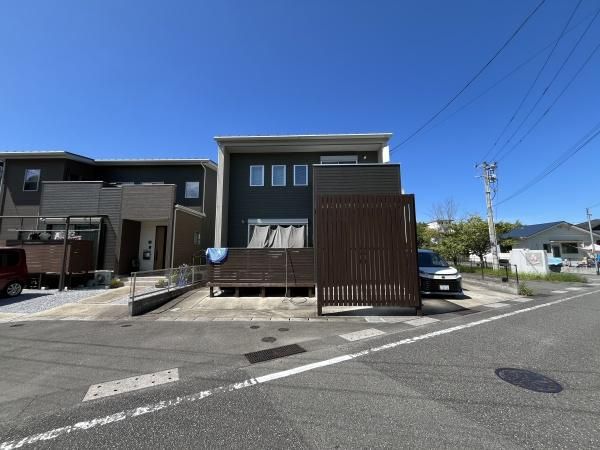 4LDK House in Miyazaki City with Energy-Efficient Features - Thumbnail 2
