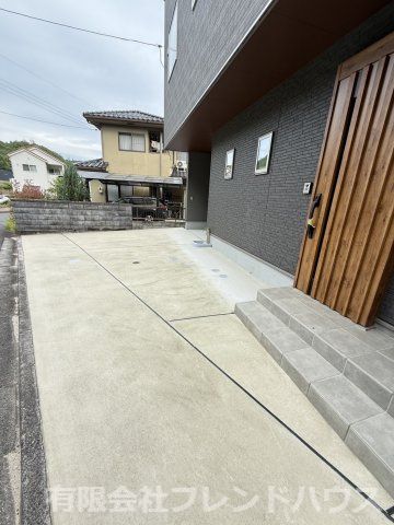 4LDK Detached House in Saeki-ku, Hiroshima - Nearly New Build - Thumbnail 3