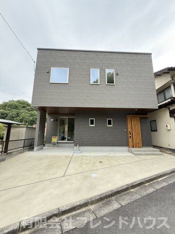 4LDK Detached House in Saeki-ku, Hiroshima - Nearly New Build - Thumbnail 2