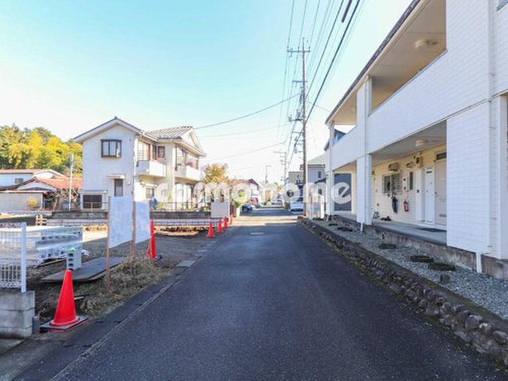 Land for Sale in Akiruno, Tokyo - Spacious Residential Plots - Thumbnail 2