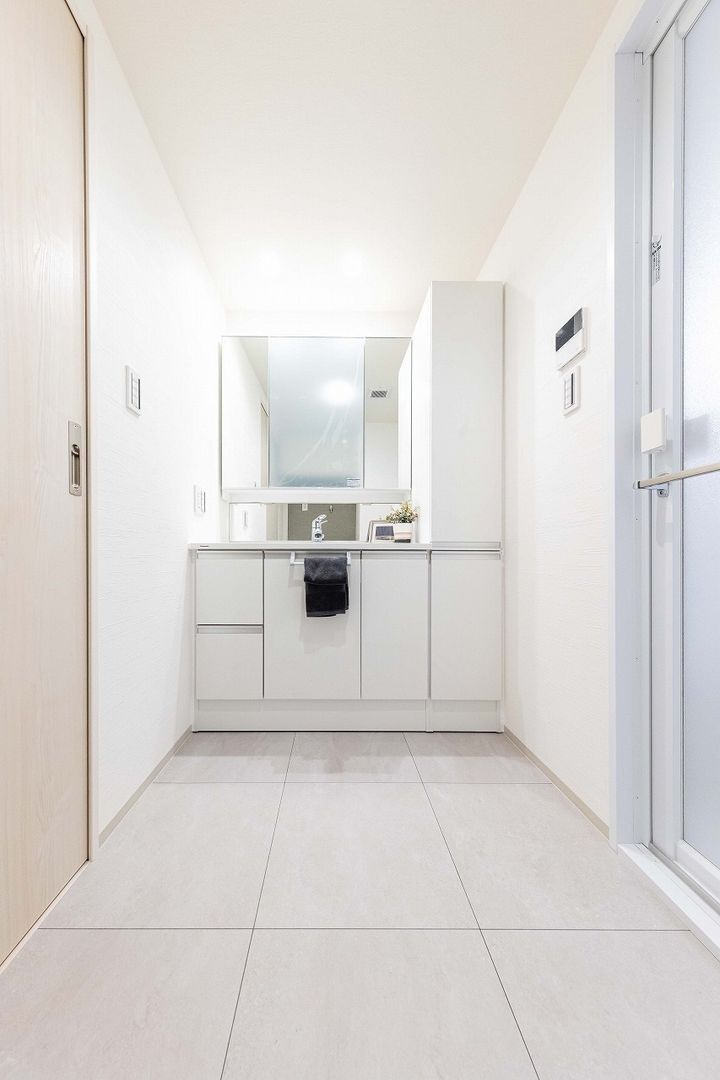 Renovated 3LDK Apartment in Lions Garden Kasugai - Thumbnail 4