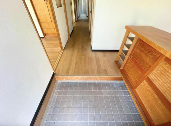 Renovated 4DK House in Kirishima with Parking for 4 - Thumbnail 4