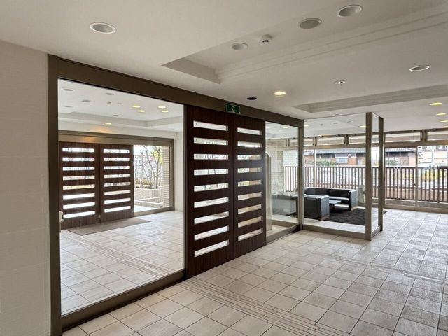 Terrace Nova Unuma Comfort 13F 2LDK Apartment in Kakamigahara - Thumbnail 3