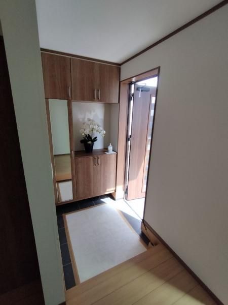 4LDK House for Sale in Makuhari Honcho, Chiba - Thumbnail 2