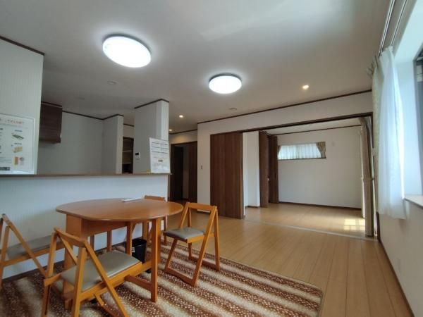 4LDK House for Sale in Makuhari Honcho, Chiba - Thumbnail 4