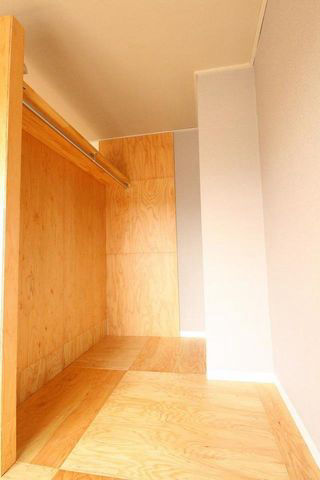 1LDK Apartment in Okayama City with South-Facing Balcony - Thumbnail 2