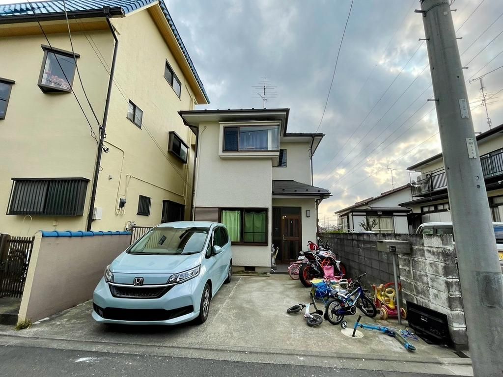 4LDK House in Sagamihara with Renovated Interiors - Thumbnail 2