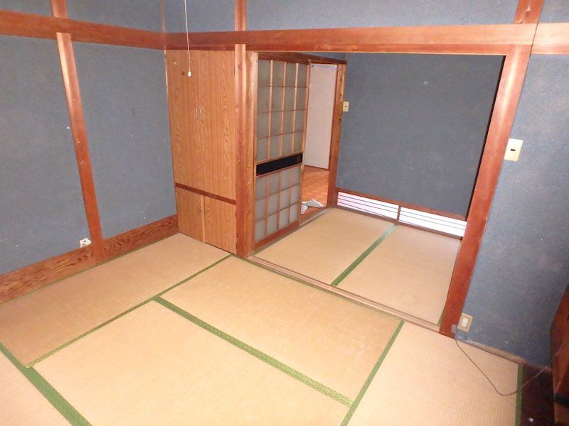 20LDK House on 372sqm Corner Lot Near Suzuka-shi Station - Thumbnail 3