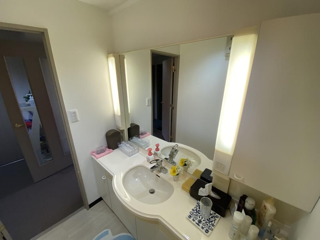 2LDK Apartment for Sale in Yuzawa, Niigata - 81 sqm - Thumbnail 3