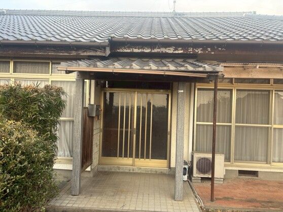 Spacious 7DK Single-Story Home on 513 sqm Land in Ogi City, Saga - Thumbnail 2