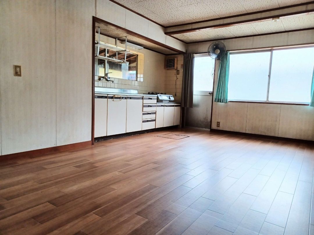 4DK House Rental in Unnan City with Garden Space - Thumbnail 3