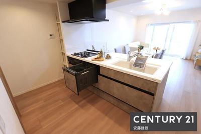 Renovated 3LDK Apartment in Iruma Village — Image 2, Iruma, Saitama
