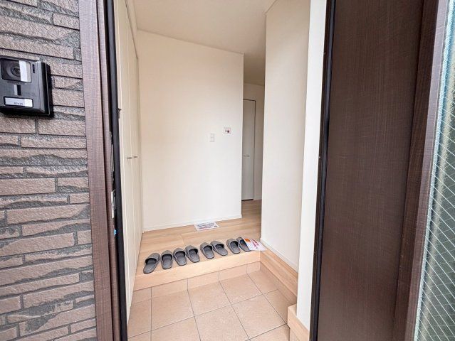 New 4LDK House in Tottori City with South-Facing Layout & Modern Kitchen - Thumbnail 4