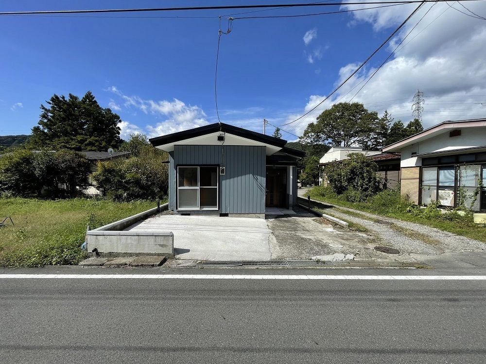 Renovated 3LDK House Near Kobasagoe Station in Nikko - Thumbnail 2