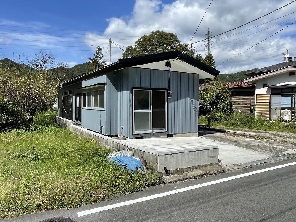 Renovated 3LDK House Near Kobasagoe Station in Nikko - Image 1