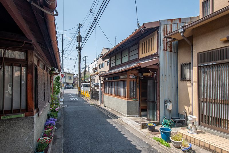 Unrenovated Kyoto Machiya in Historic Shimabara District for Sale - Thumbnail 2