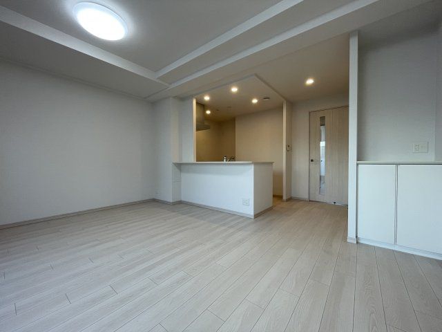 Renovated 3LDK Apartment with Lake Biwa Views in Otsu, Shiga - Thumbnail 4