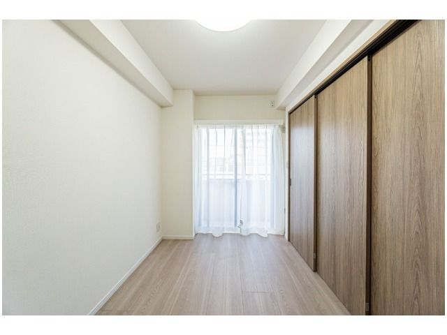 Renovated 3LDK Apartment in Katsushika, Tokyo | Lions Mansion - Thumbnail 4