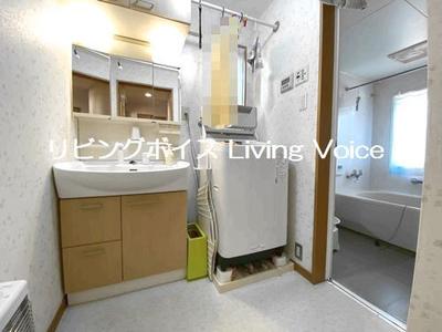 4LDK House in Hadano with Solar Panels — Image 4, Hadano, Kanagawa