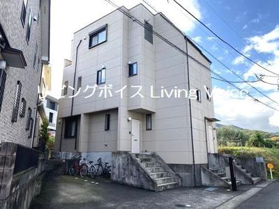 4LDK House in Hadano with Solar Panels — Image 1, Hadano, Kanagawa