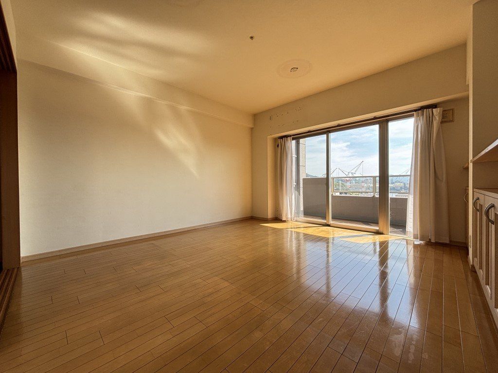 3LDK Apartment for Sale in Kure, Hiroshima - Florence Kure-Nakadori - Thumbnail 2