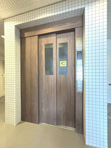 Spacious 3LDK Apartment in Hachioji with Balcony - Thumbnail 3