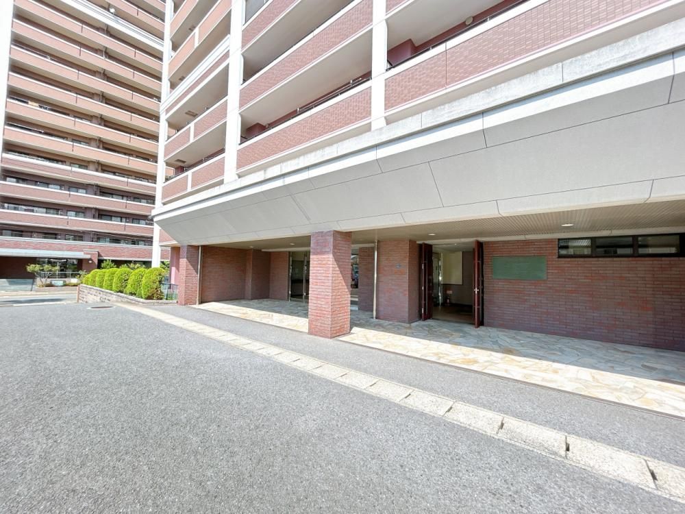 Refurbished 3LDK Condo in Applauds Nagasaki Minami, Nagasaki - Thumbnail 4