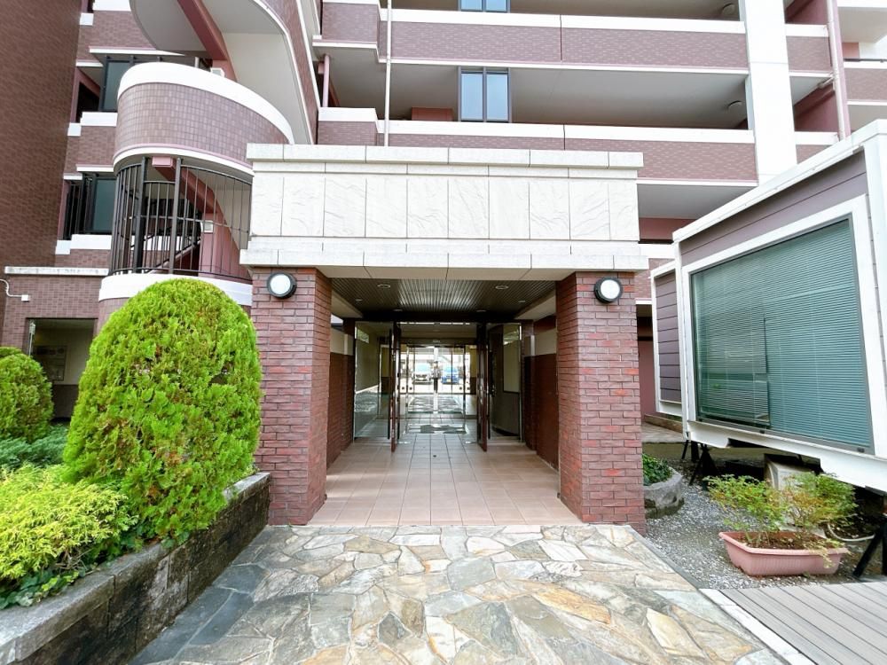 Refurbished 3LDK Condo in Applauds Nagasaki Minami, Nagasaki - Thumbnail 3