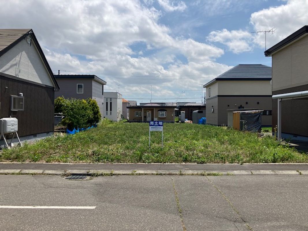 Land for Sale in Memuro, Hokkaido with Building Conditions - Thumbnail 2