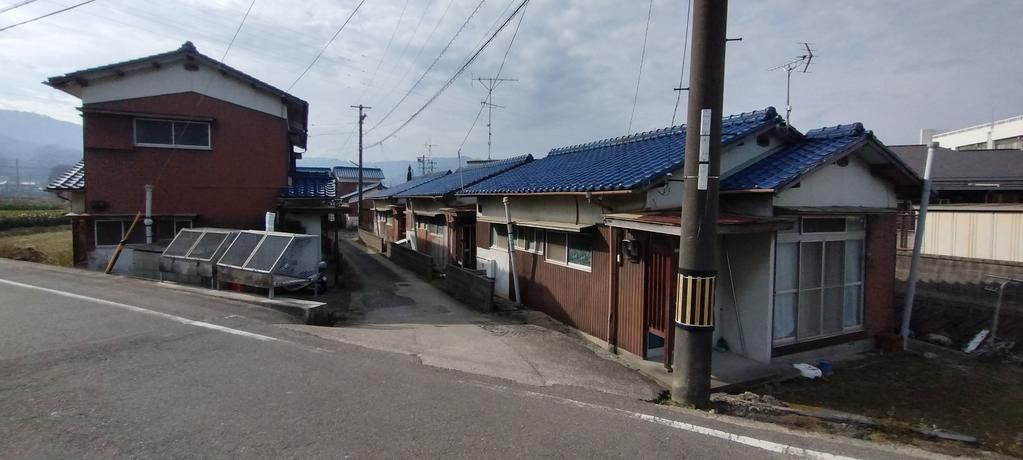 3K House for Sale in Oonishi, Imabari - 900万円 - Thumbnail 2