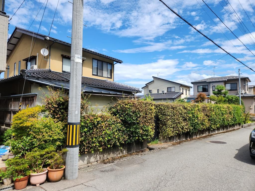 Spacious 6DK House with Large Garden in Kanazawa - Thumbnail 2