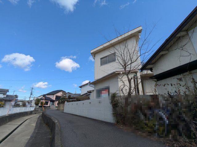 Land with Old House in Wakayama City's Akizuki District - Thumbnail 3