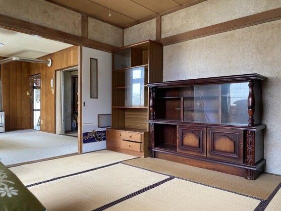 5LDK Wooden House for Sale in Otaru, Hokkaido with Garden - Thumbnail 4